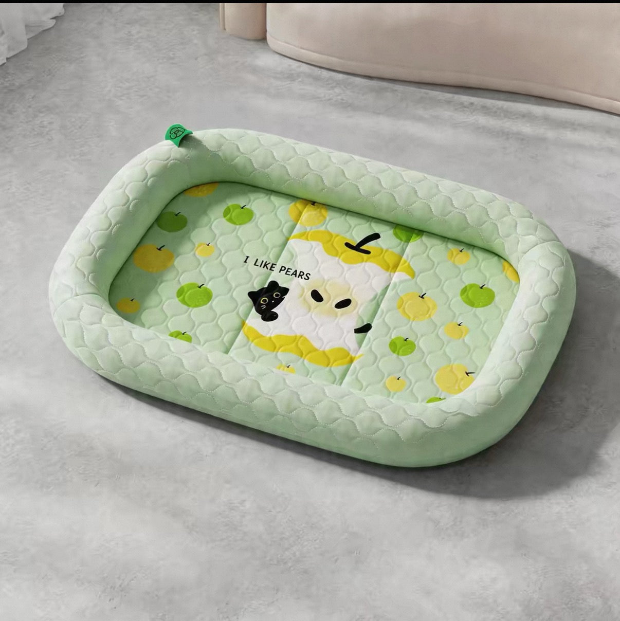 CoolPetal-- Cooling Pet Bed